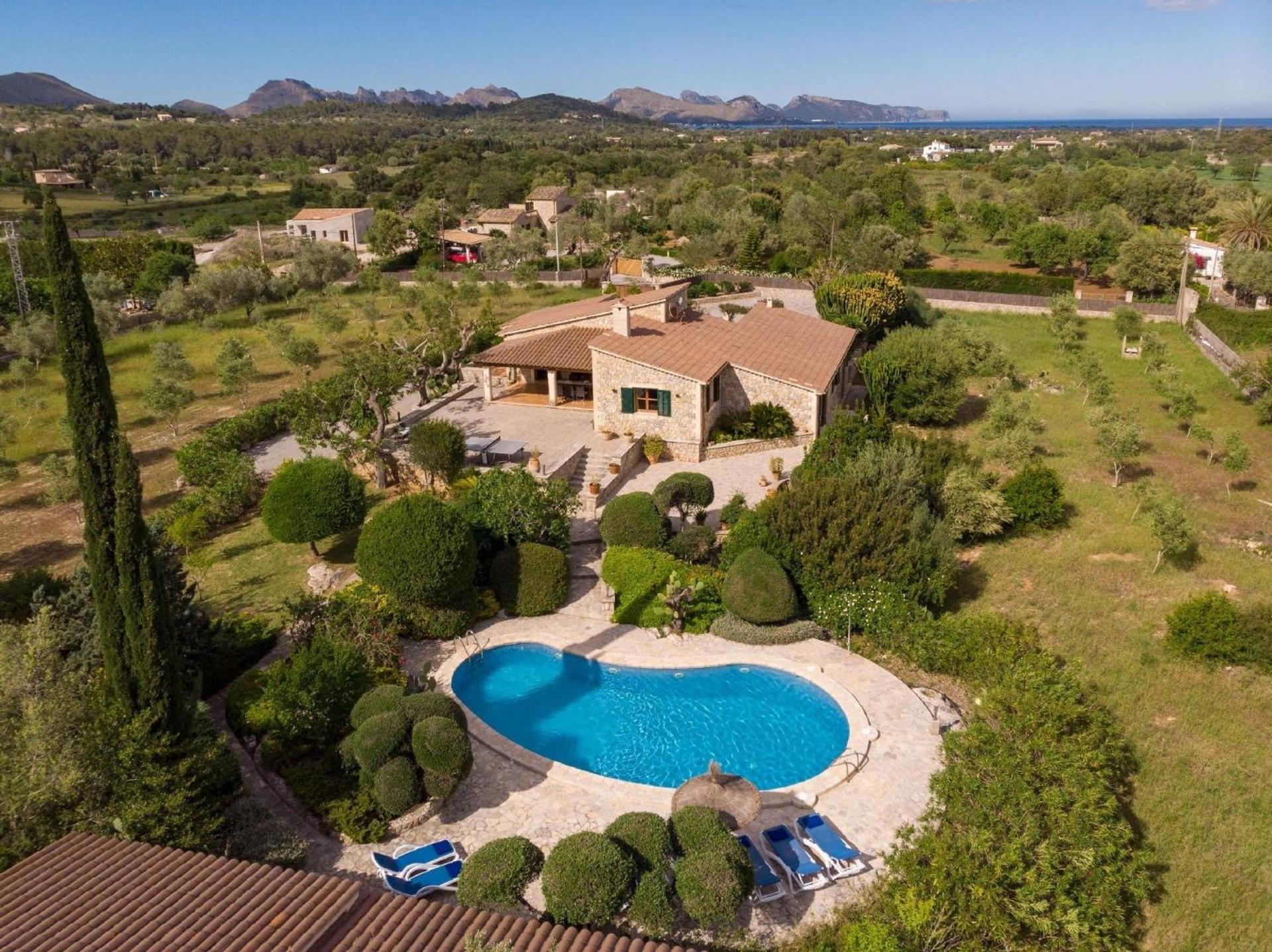 In Mit Grossem Pool Hébergement de vacances Pollença